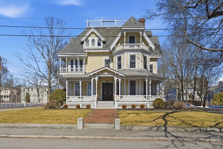 The Bliss House Townhouse: 1900 Victorian Charm – Offered at $385,000