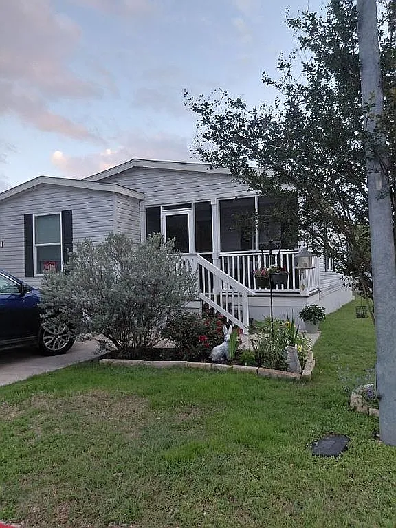 Beautiful 3BR Home in Gated 55+ Community